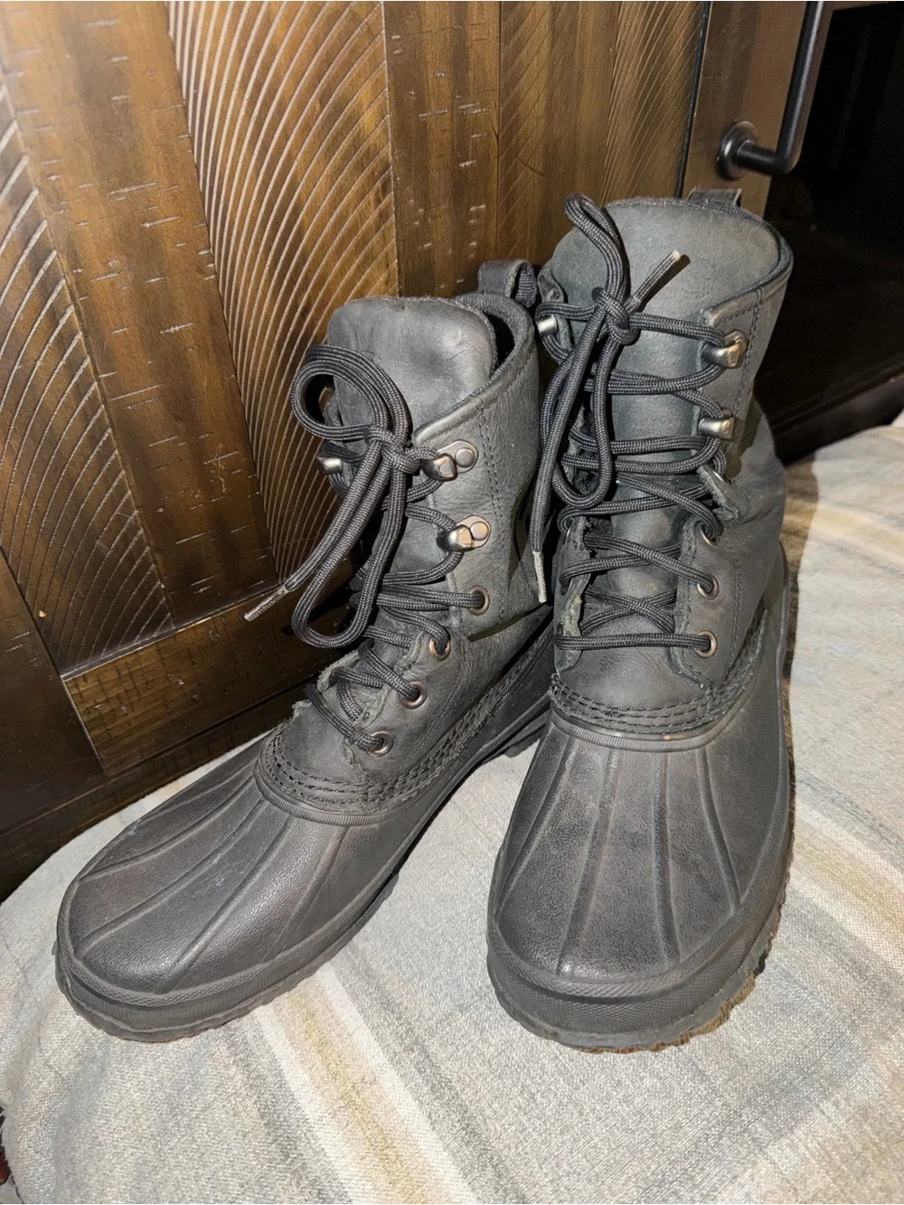 UGG Men's Black Lace-Up Waterproof Winter Boots